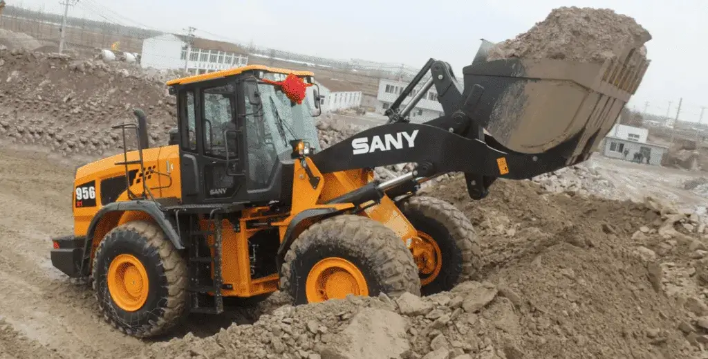 Chargeuse-sur-pneus-2-1024x519